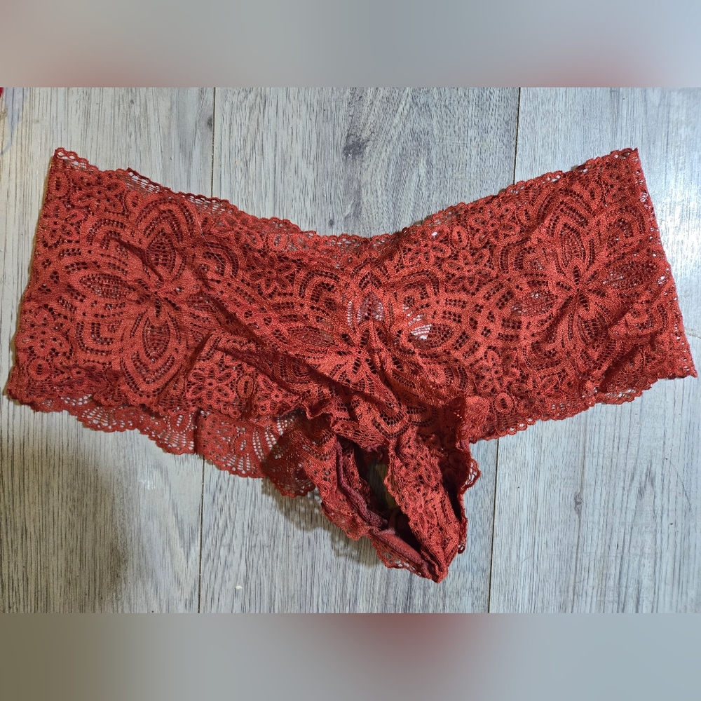 Auden lace rust colored panties